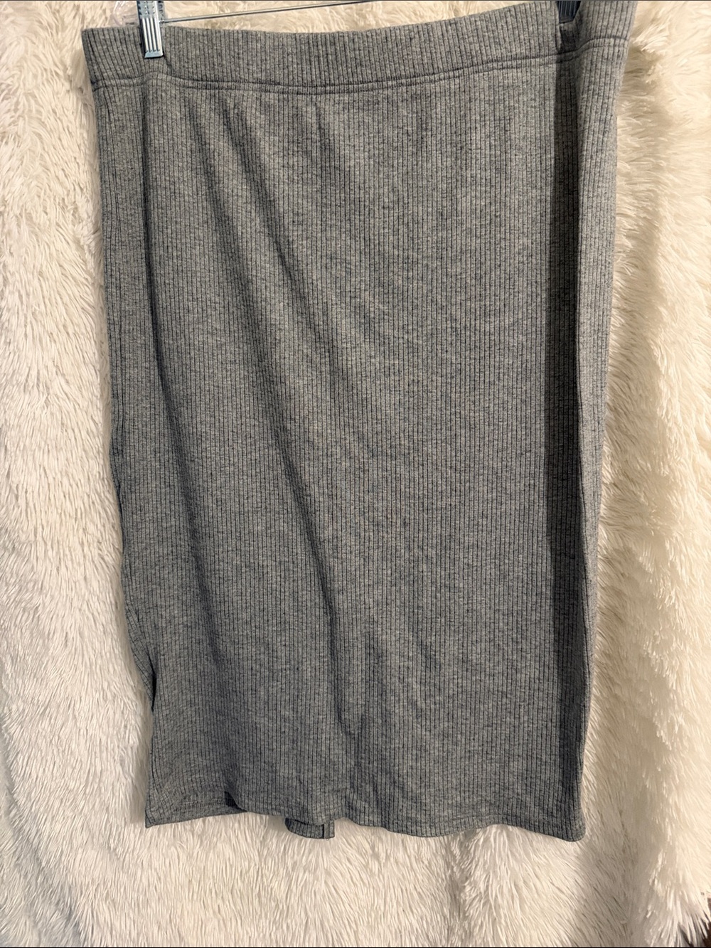 Women's Grey Ribbed Knit Midi Skirt